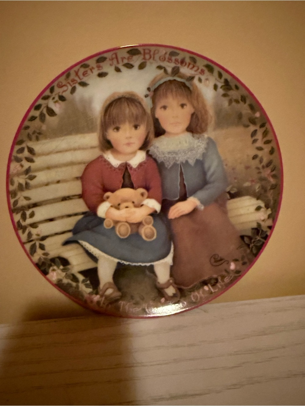 The Bradford Exchange White Collector Plate with Black Markings